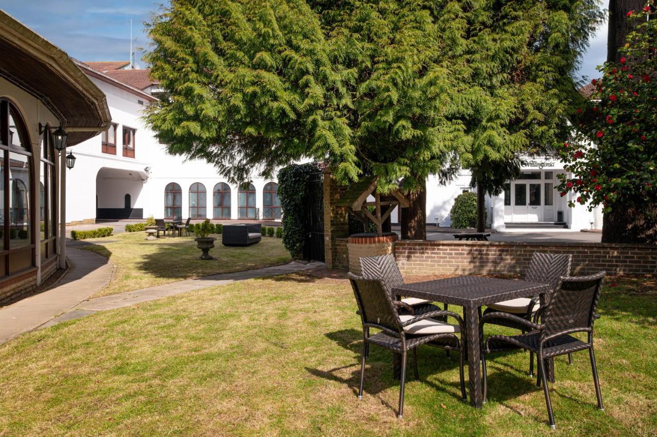 Copthorne Effingham Gatwick Hotel Εξωτερικό φωτογραφία