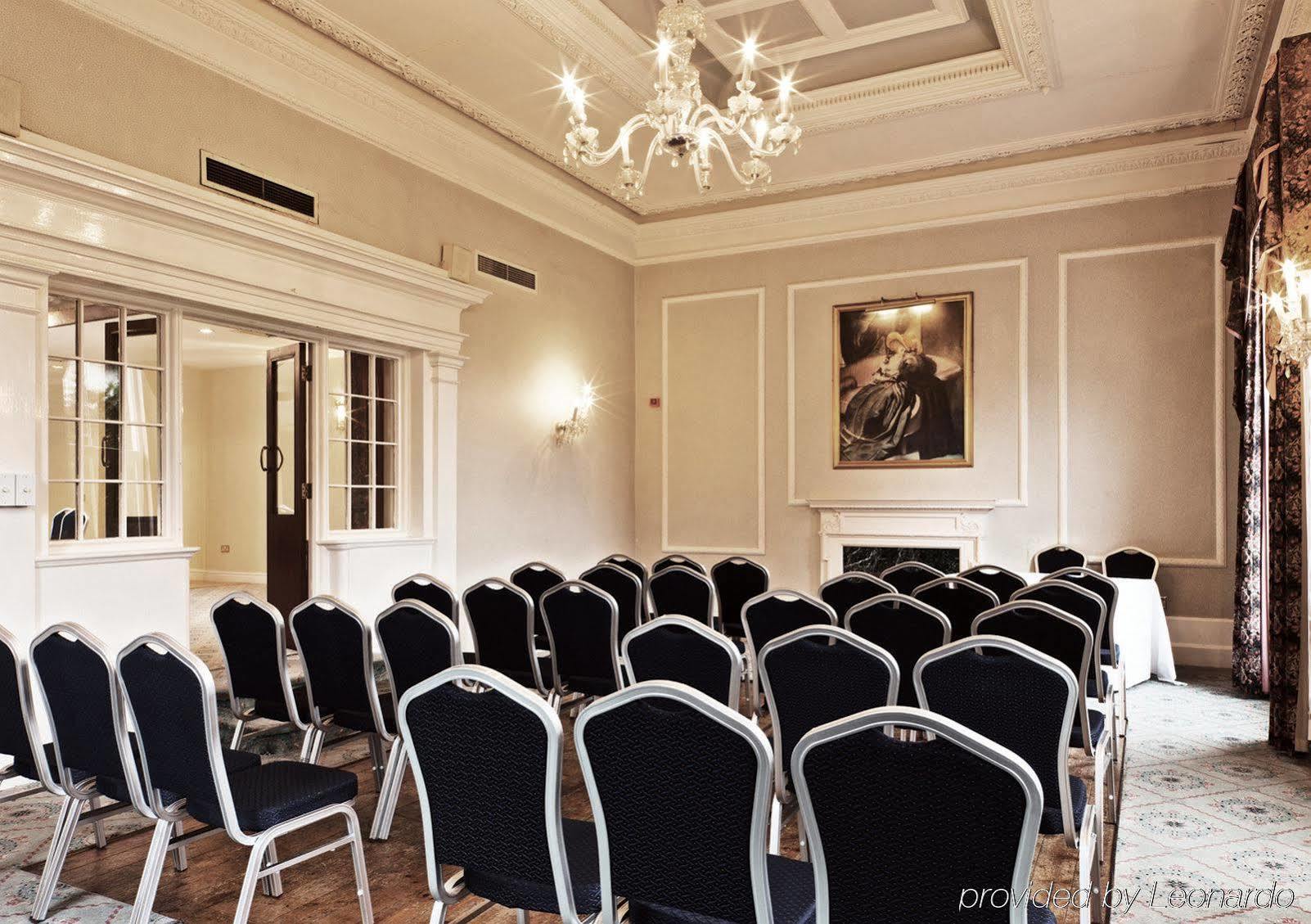 Copthorne Effingham Gatwick Hotel Επιχειρήσεις φωτογραφία
